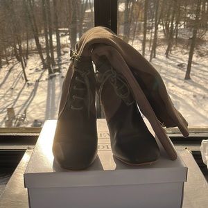 Victoria suede boot heel size 11 4 inch heel used. But taken care of.